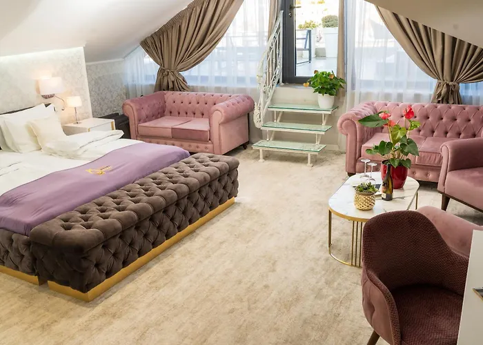 Queen Palace