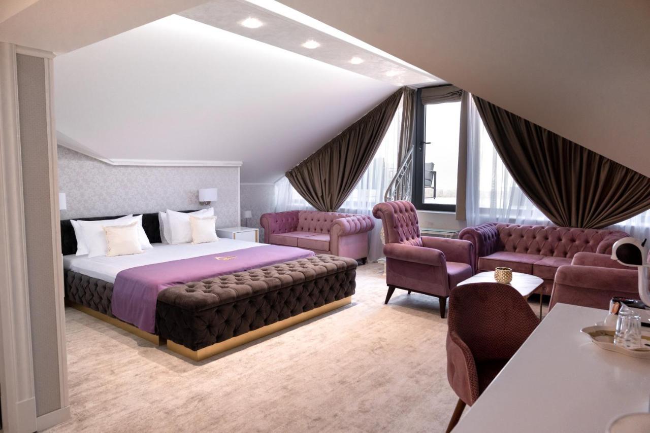 Hotel Queen Palace