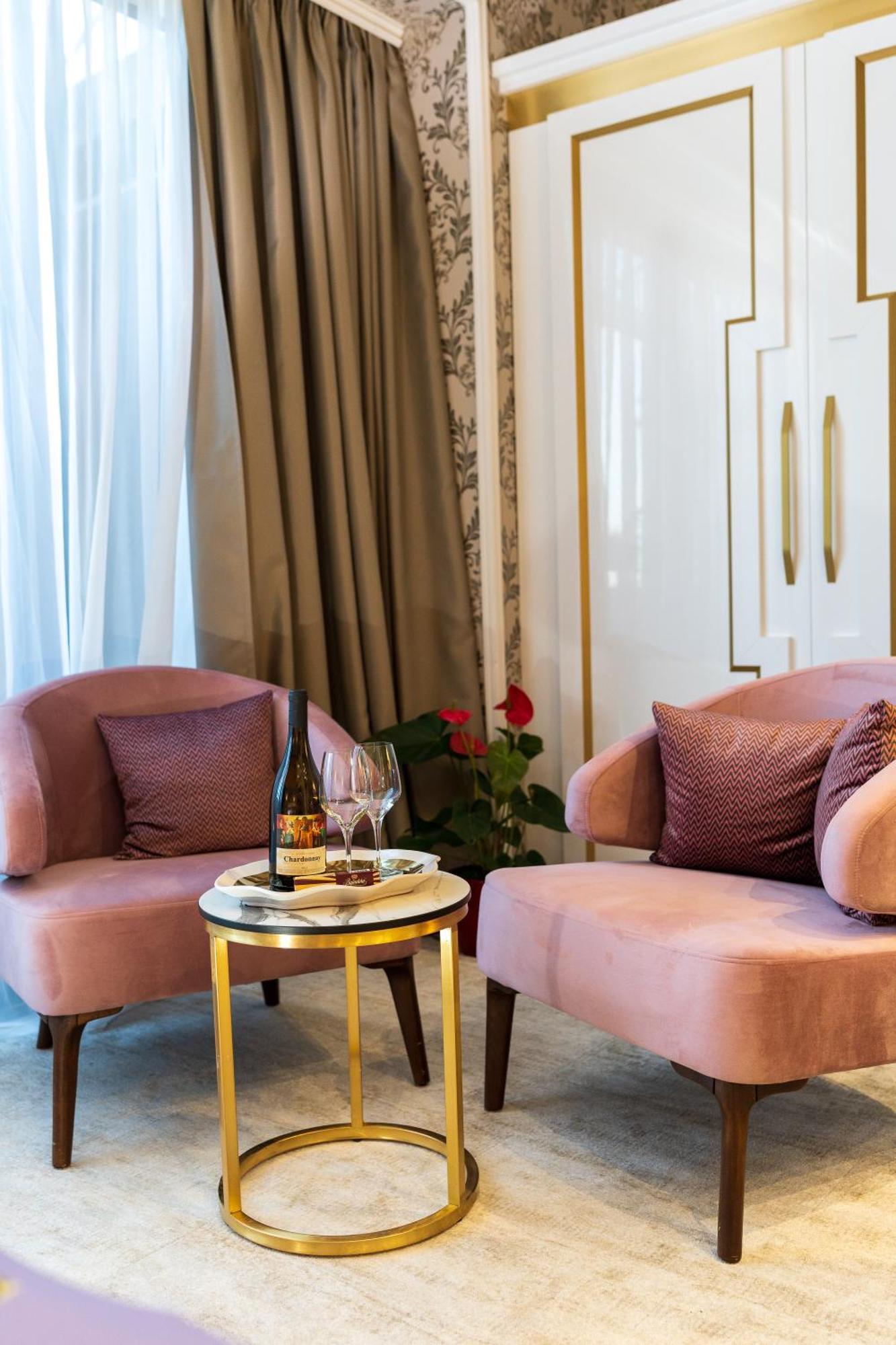 Hotel Queen Palace *