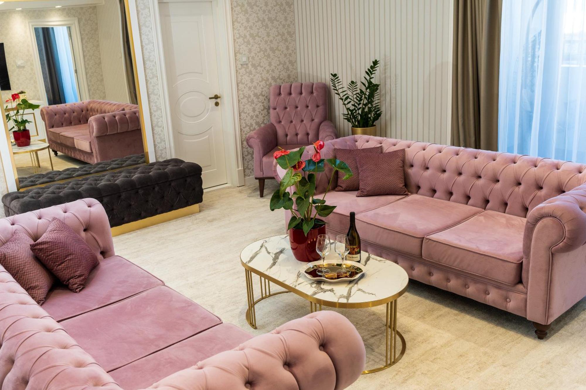 Queen Palace Novi Sad