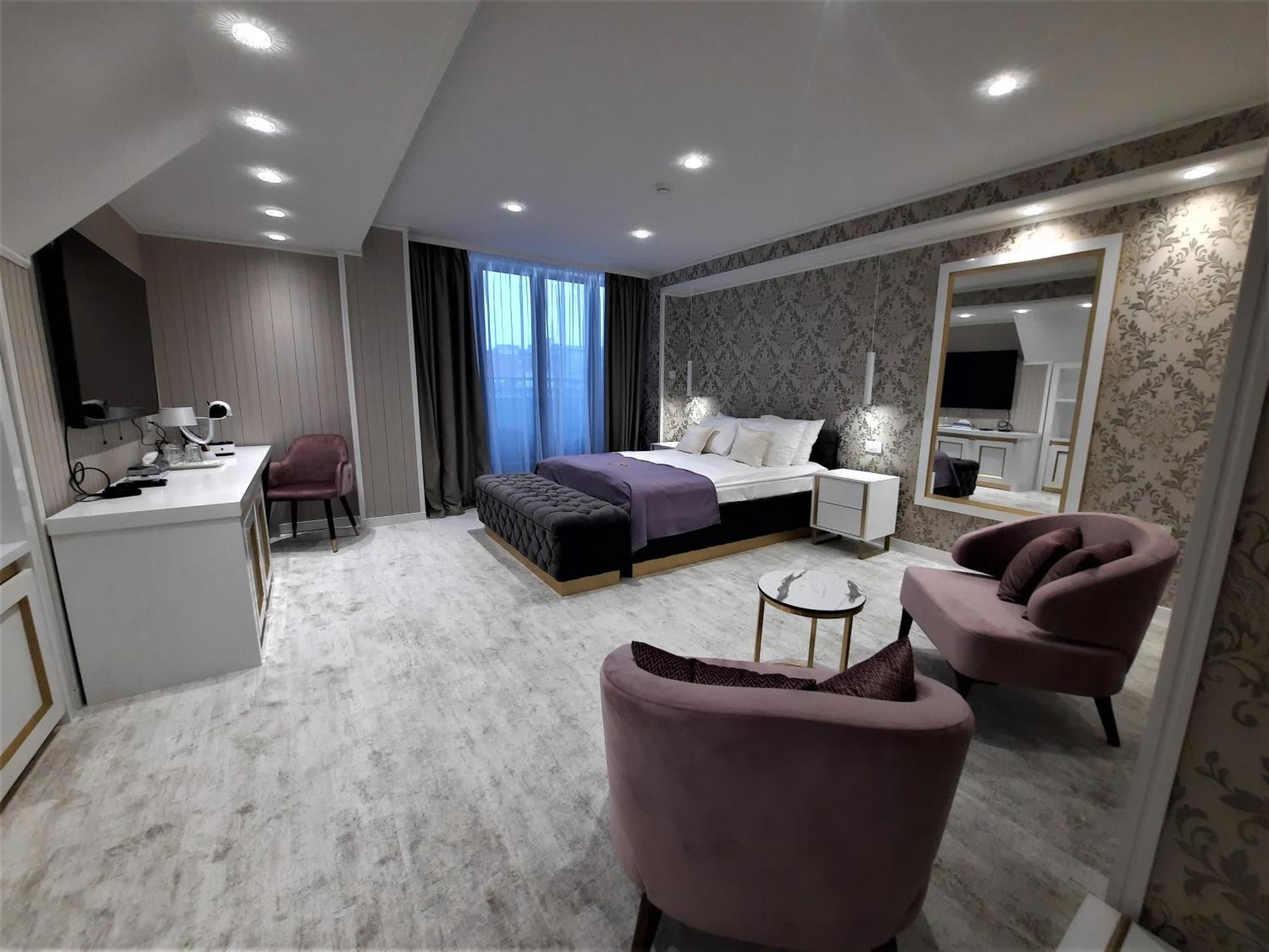 Queen Palace * Novi Sad