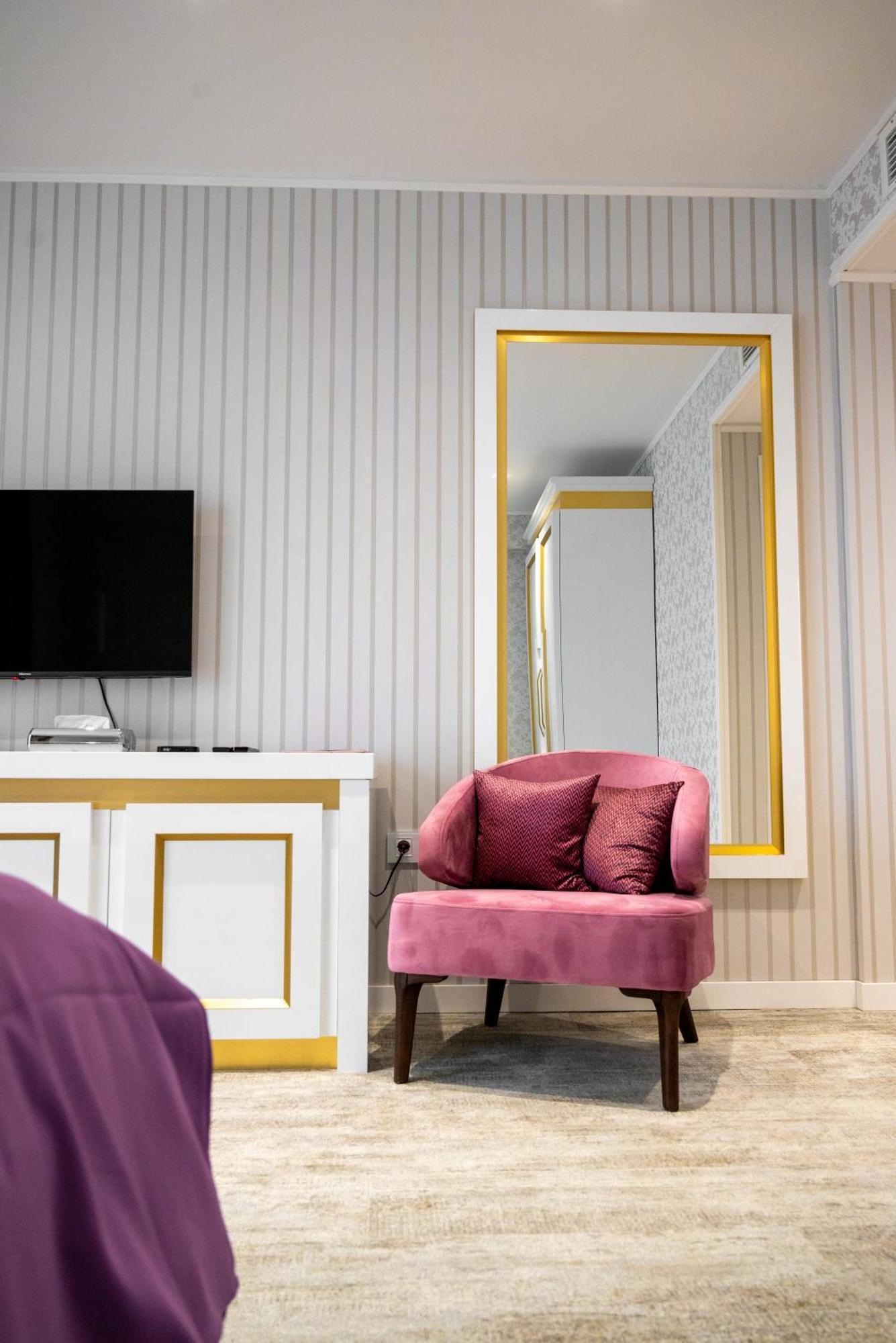Hotel Queen Palace Novi Sad